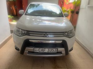 Mitsubishi Outlander 2014