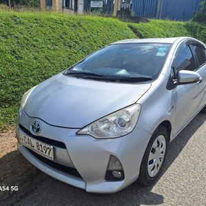 Toyota Aqua 2014 - Image 2
