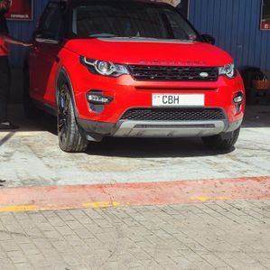 Land Rover Discovery Sport Hse 7 Seater 2019 - Image 2