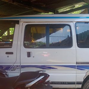 Nissan Vanette 1991 - Image 2