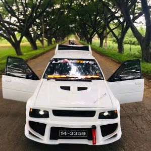 Nissan Sunny 2000 - Image 3