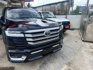 Toyota Land Cruiser Sahara LC300 ZX Diesel 2024