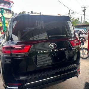 Toyota Land Cruiser Sahara LC300 ZX Diesel 2024 - Image 3