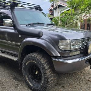 Toyota Land Cruiser Sahara 81 1994 - Image 2