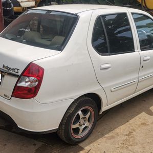 Tata Indigo ECX GLX 2014 - Image 2