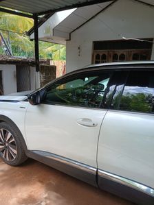 Peugeot 5008 2020