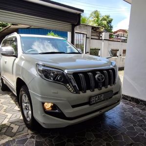 Toyota Land Cruiser Prado TRJ 150 2014 - Image 3
