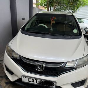 Honda Fit 2015 - Image 2