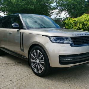 Land Rover Range Vogue LWB Autobiog 2025 - Image 2