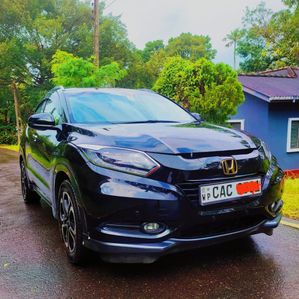 Honda Vezel RS 2014 - Image 2