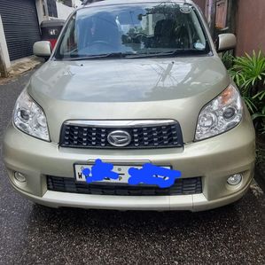 Daihatsu Terios Premium (4WD SX) 2011 - Image 2