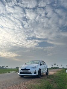 Toyota Aqua 2012