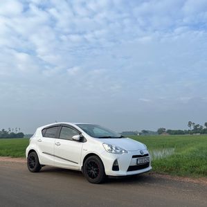 Toyota Aqua 2012 - Image 3