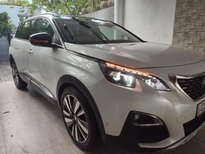Peugeot 5008 2019