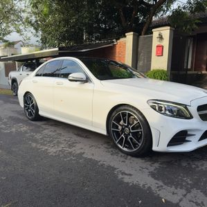 Mercedes Benz C200 AMG Premium Plus 2019 - Image 3