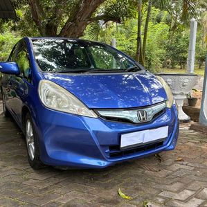 Honda Fit Navi Premium 2013 - Image 2