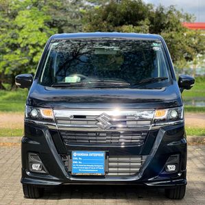 Suzuki Wagon R CUSTOM Z 4 WAY CAM 2025 - Image 3