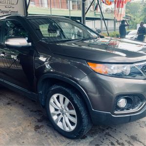Kia Sorento 2011 - Image 2