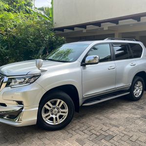 Toyota Land Cruiser Prado 2012 - Image 2