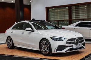 Mercedes Benz C200 AMG Premium Plus 2024