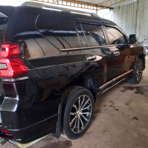 Toyota Land Cruiser Prado 150 2010 - Image 3