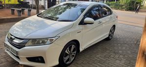 Honda Grace 2015