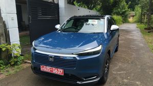Honda Vezel Z Play 2025