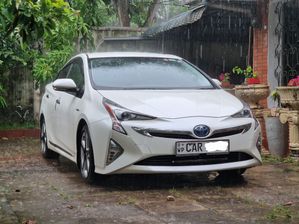 Toyota Prius 4 Touring 2016