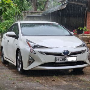Toyota Prius 4 Touring 2016 - Image 2