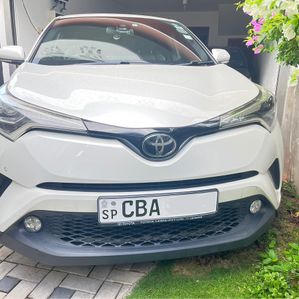 Toyota CHR 2017 - Image 2