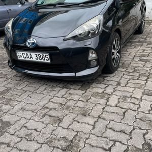 Toyota Aqua G Grade 2013 - Image 2