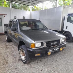 Isuzu 2 wheel Cab 1994 - Image 2