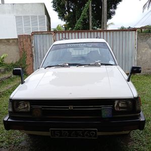 Toyota Corolla 1984 - Image 2