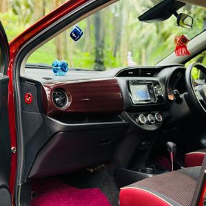 Toyota Vitz jewela limited 2017 - Image 3