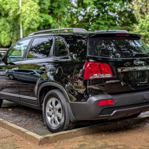 Kia Sorento 07 Seater 2011 - Image 3