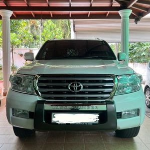 Toyota Land Cruiser Sahara 2011 - Image 2