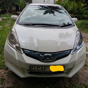 Honda Fit Navi Premium 2013 - Image 2
