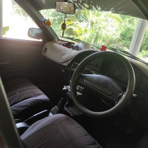 Toyota Corolla E90 1989 - Image 2