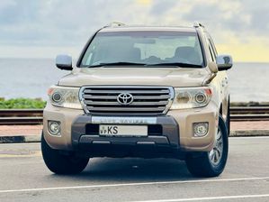 Toyota Land Cruiser Sahara V8 VX 2010