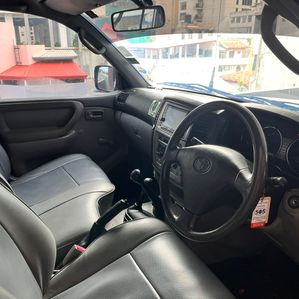 Toyota Land Cruiser Sahara 105 2005 - Image 3