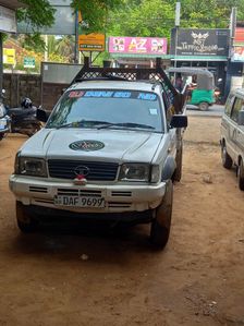 Tata Xenon 2017