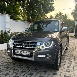 Mitsubishi Shogun Montero SG3 2013 - Image 2