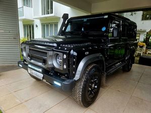 Land Rover Defender 2015