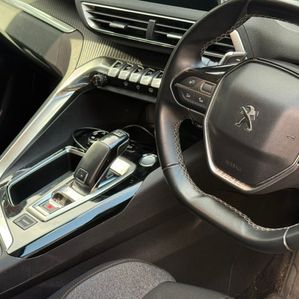 Peugeot 3008 2019 - Image 2