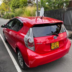Toyota Aqua 2012 - Image 3