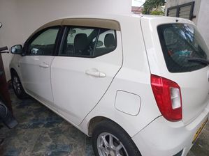 Perodua Axia G Grade 2016