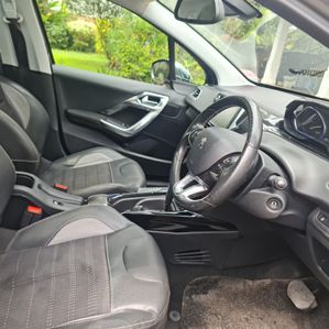 Peugeot 2008 Moon Roof Fully Load 2015 - Image 3