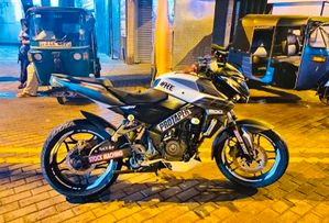 Bajaj Pulsar 200 2018