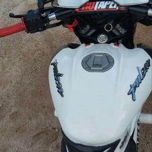 Bajaj Pulsar 200 2018 - Image 3