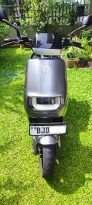 Yadea E8S 2023